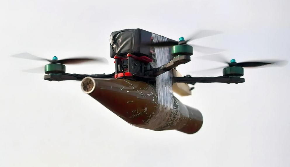 ukraine kamikaze fpv drone with a warhead